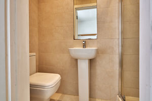 En Suite- click for photo gallery
